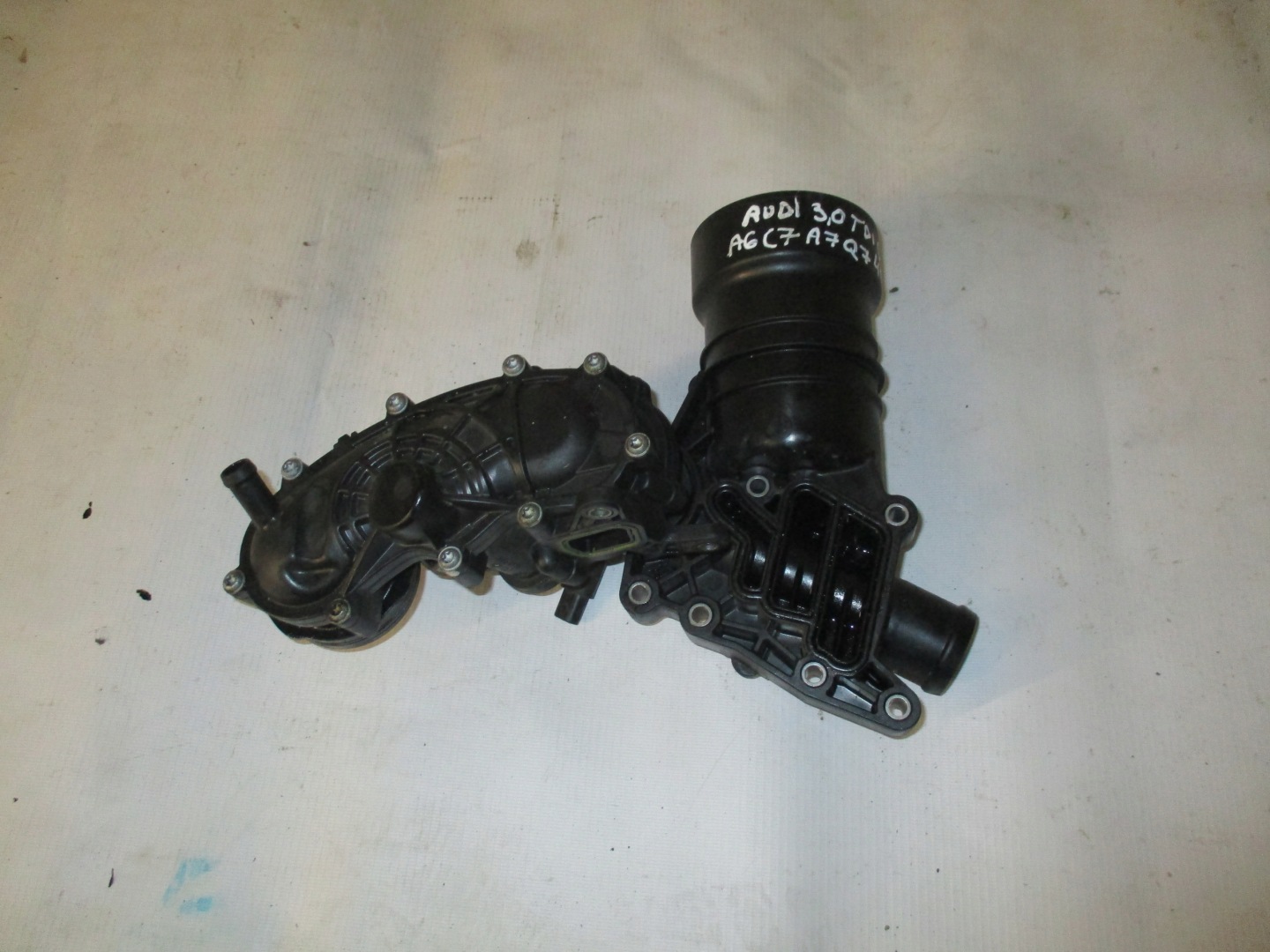 csomag termostatu VW Audi A6 C7, A7, Q7 3,0 TDI 059121111BK