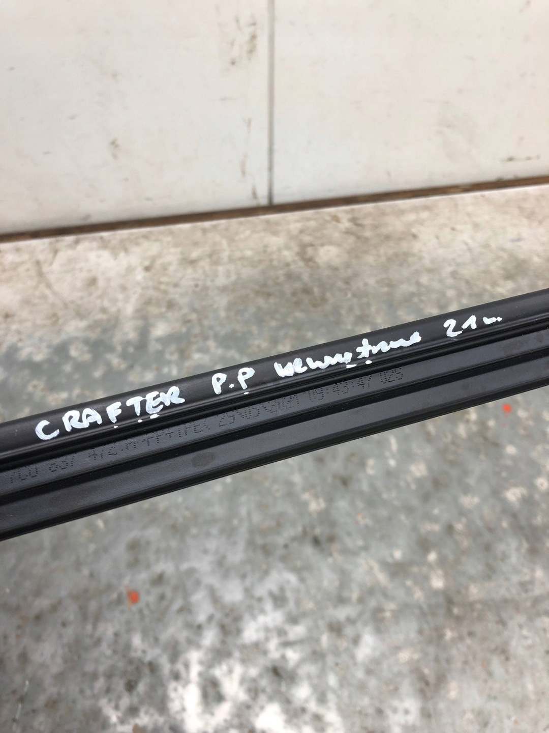 moulding dust windows right front inner VW CRAFTER II 7C0837472A