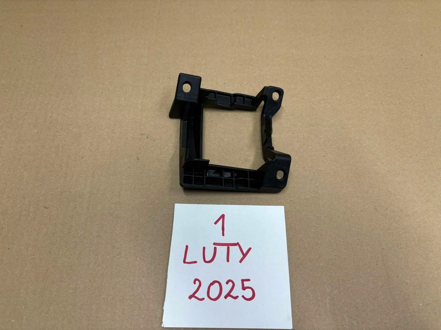 holder RADARU left rear part AUDI A4 B9 8W9907175