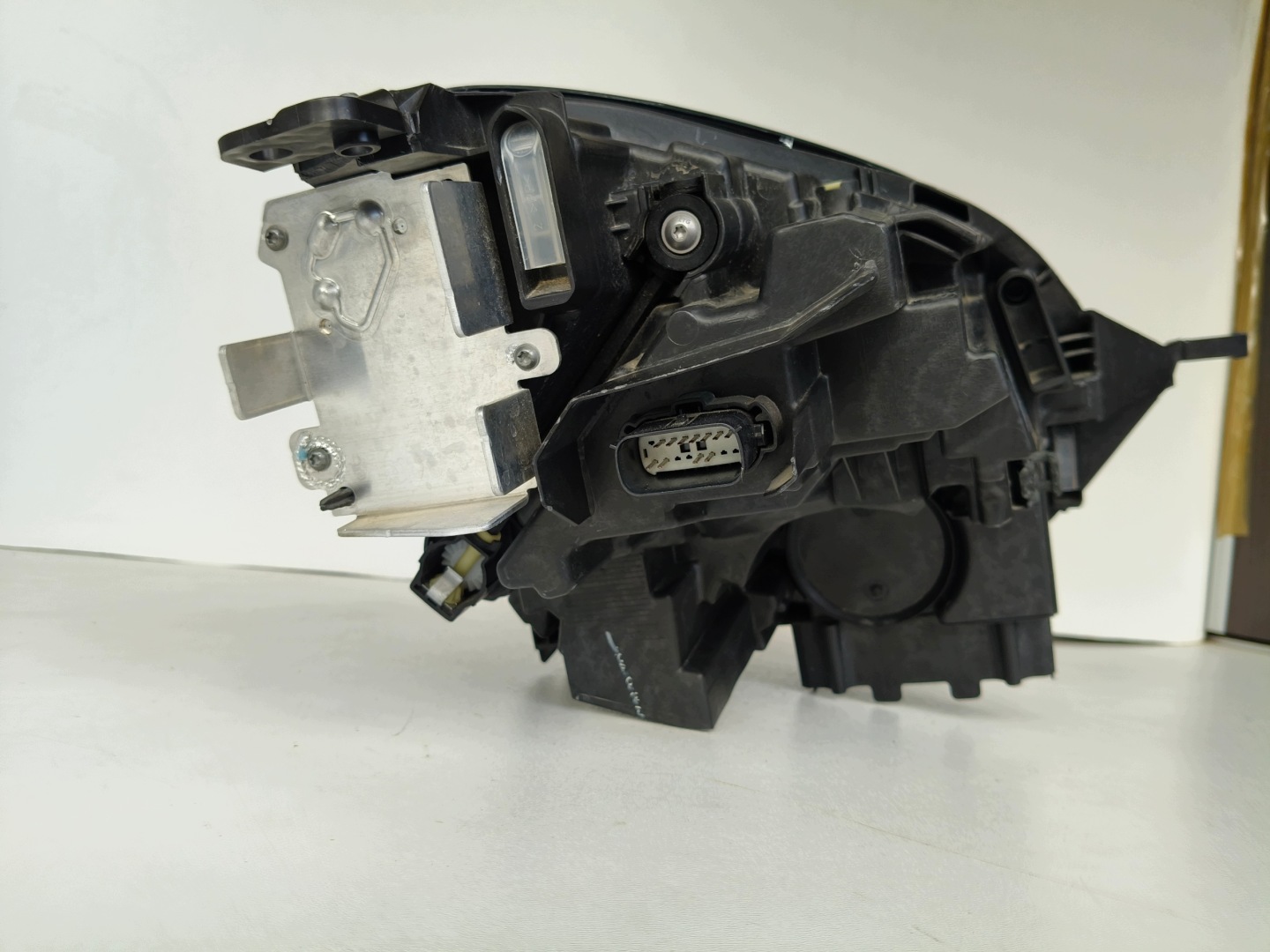 light left REFLEKTOR FORD PUMA 23- LIFT LED