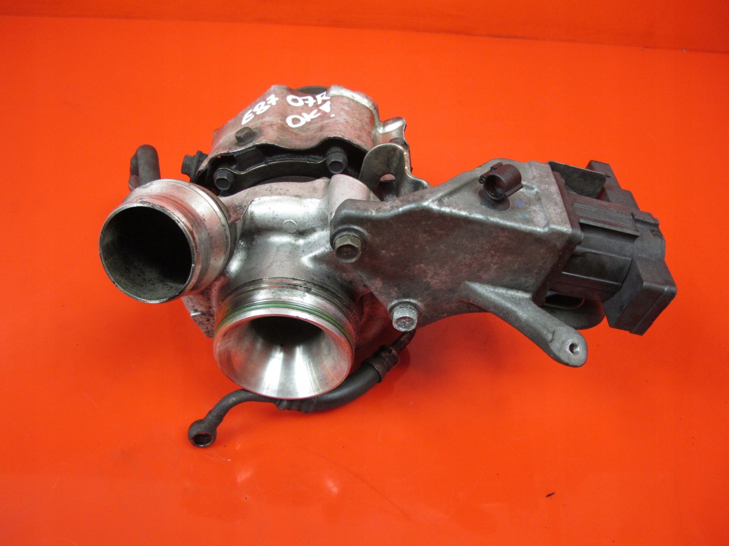BMW and 1 E87 E81 E90 E91 E60 2.0 D turbo