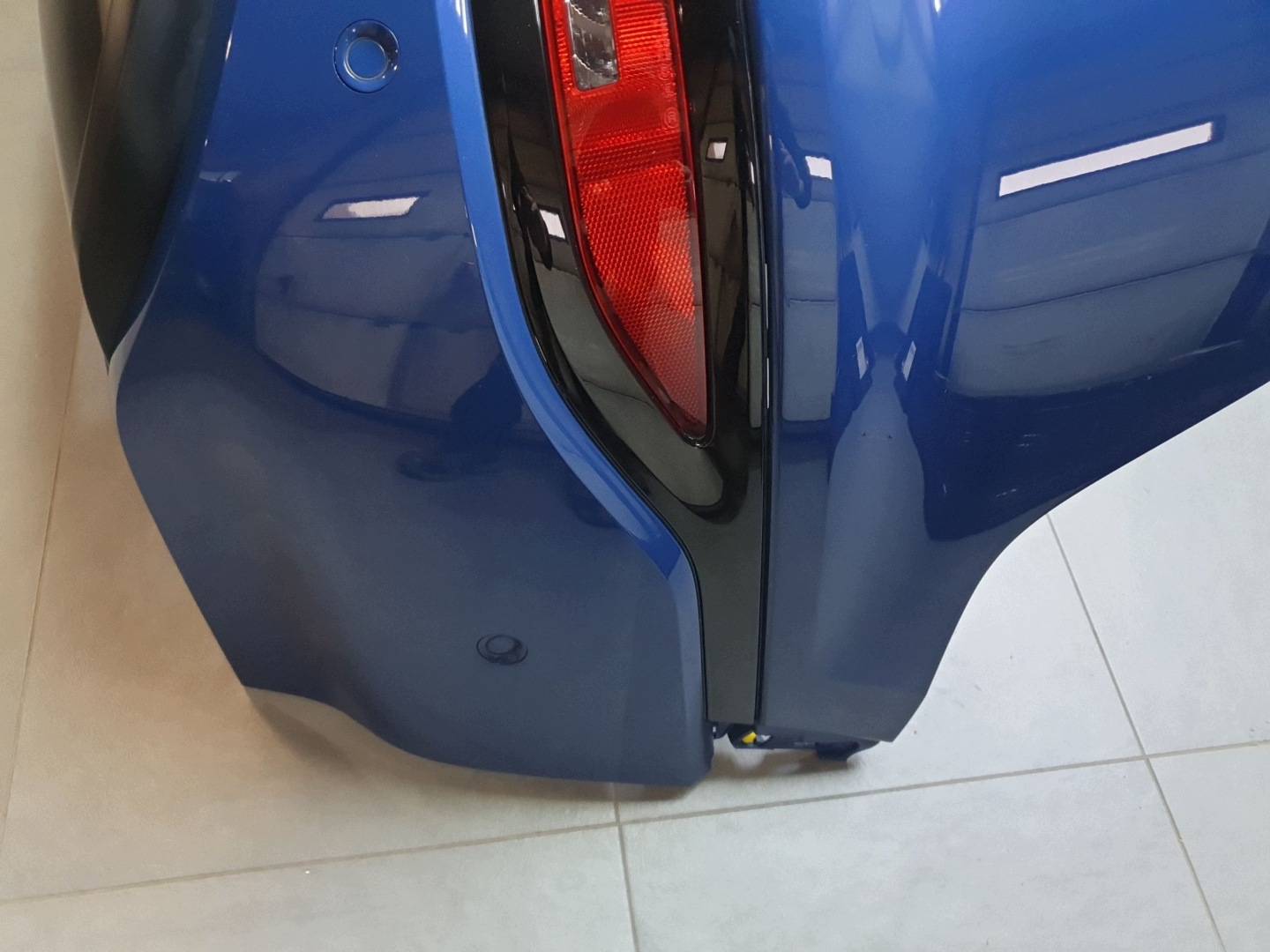 Audi SQ6 e-tron bumper rear rear part pdc complete 85H807511 lx5f