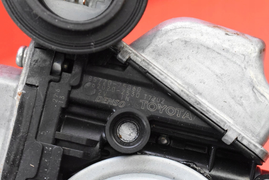 window regulator left front EU 85720-75060 LEXUS CT200H 5D HB 10-14