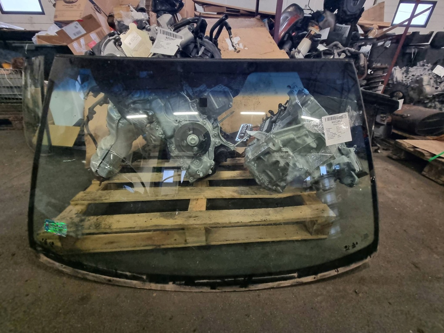 window front iron RENAULT CLIO II