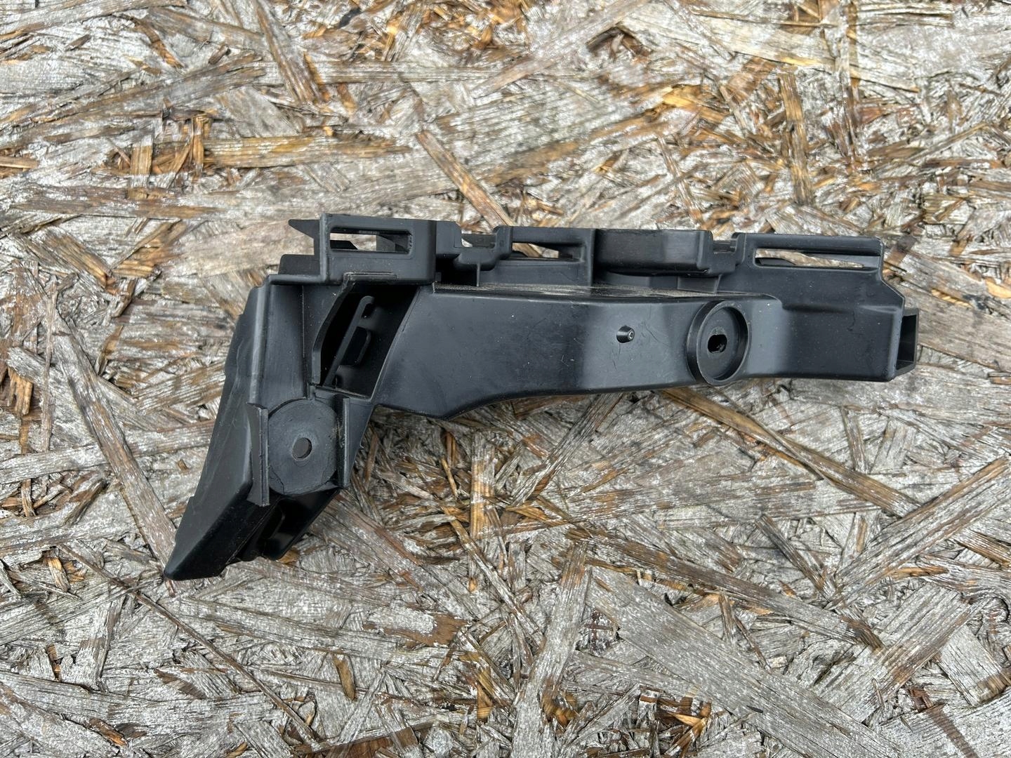 bumper bracket left rear part SEAT ARONA 6F9807377E