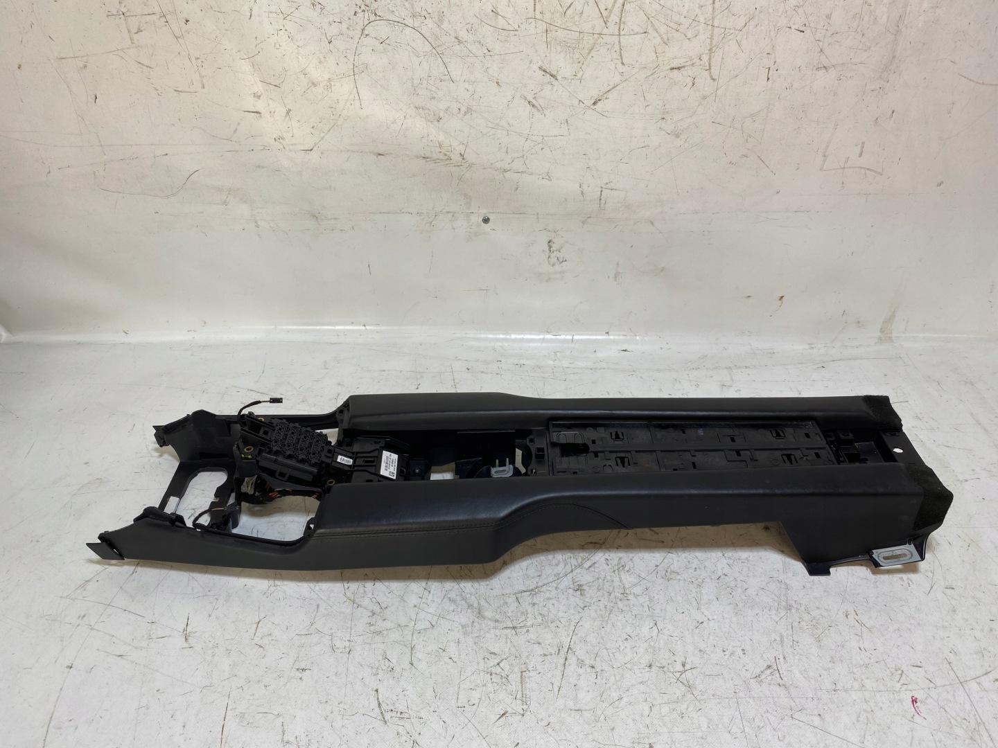 PORSCHE PANAMERA 970 TUNEL central rear part 97053341100