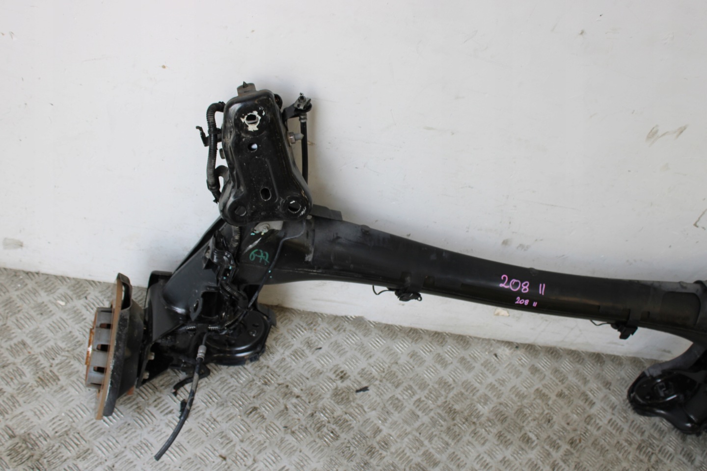 achse OSKA Achsträger heck PEUGEOT 208 II 2