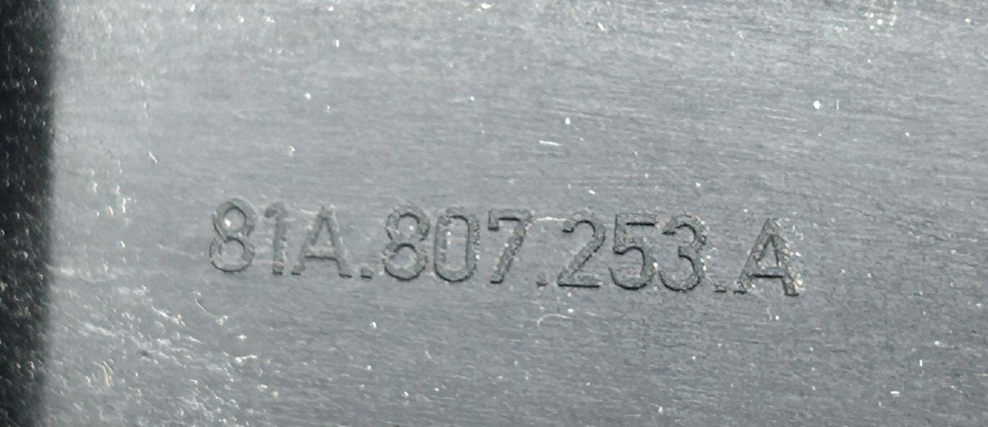 support left of a bumper rear part AUDI Q2 81A 81A807253A