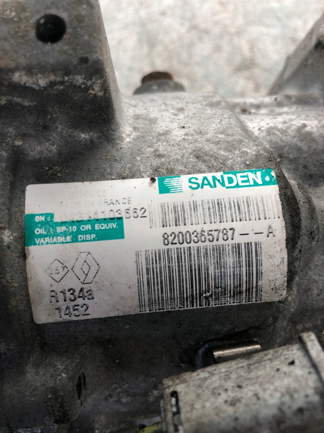 compressor compressor; of the air conditioning RENAULT MODUS 8200365787 06r