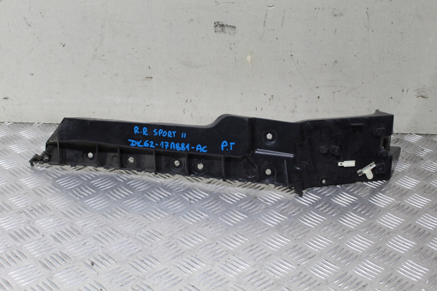 Blende Abdeckung rechts heck RANGE ROVER SPORT II 2 L494