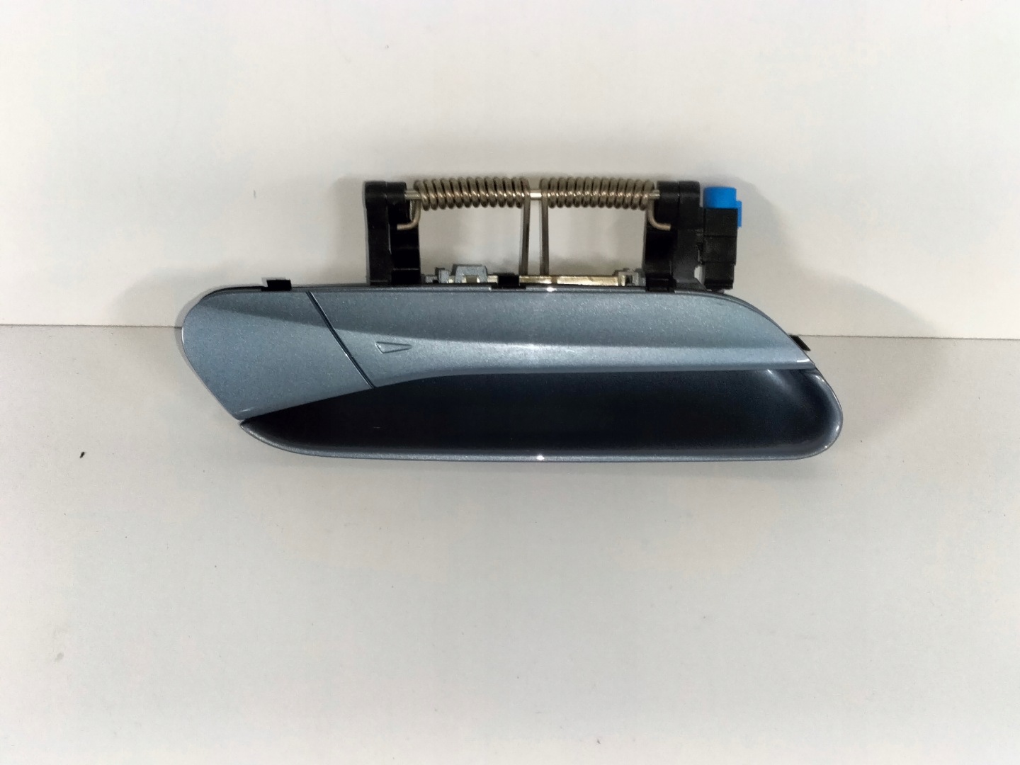 handle door front right VW ID4 20- kostka 5 vertical