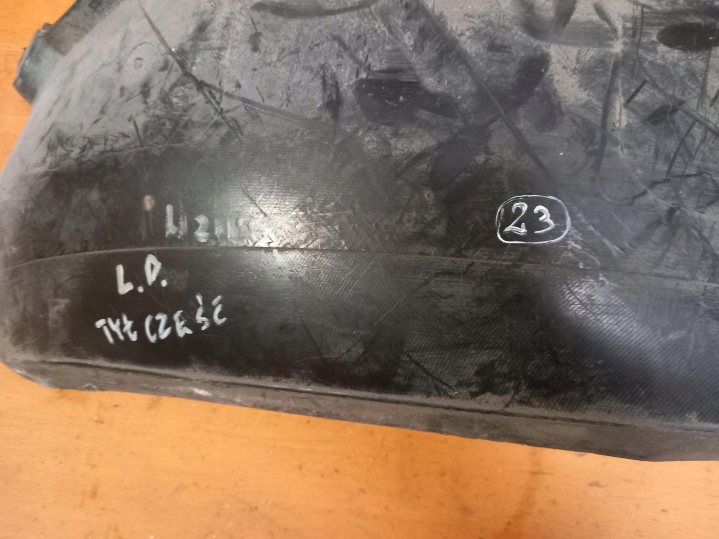 mudguard left front rear part MERCEDES E-KLASA W211 A2116981330 02-09