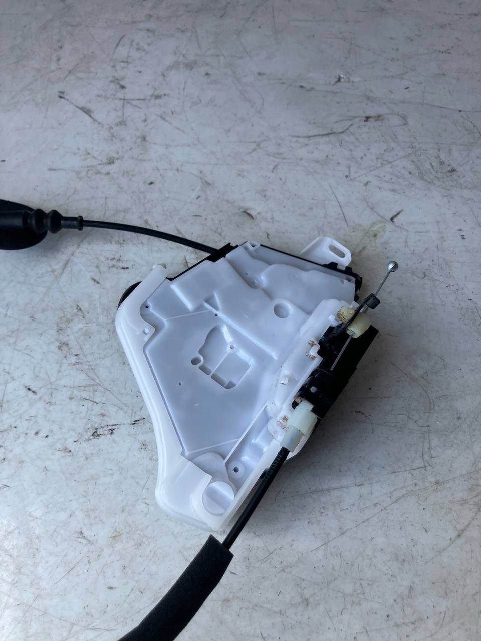 lock door right front RENAULT ARKANA 805025021R