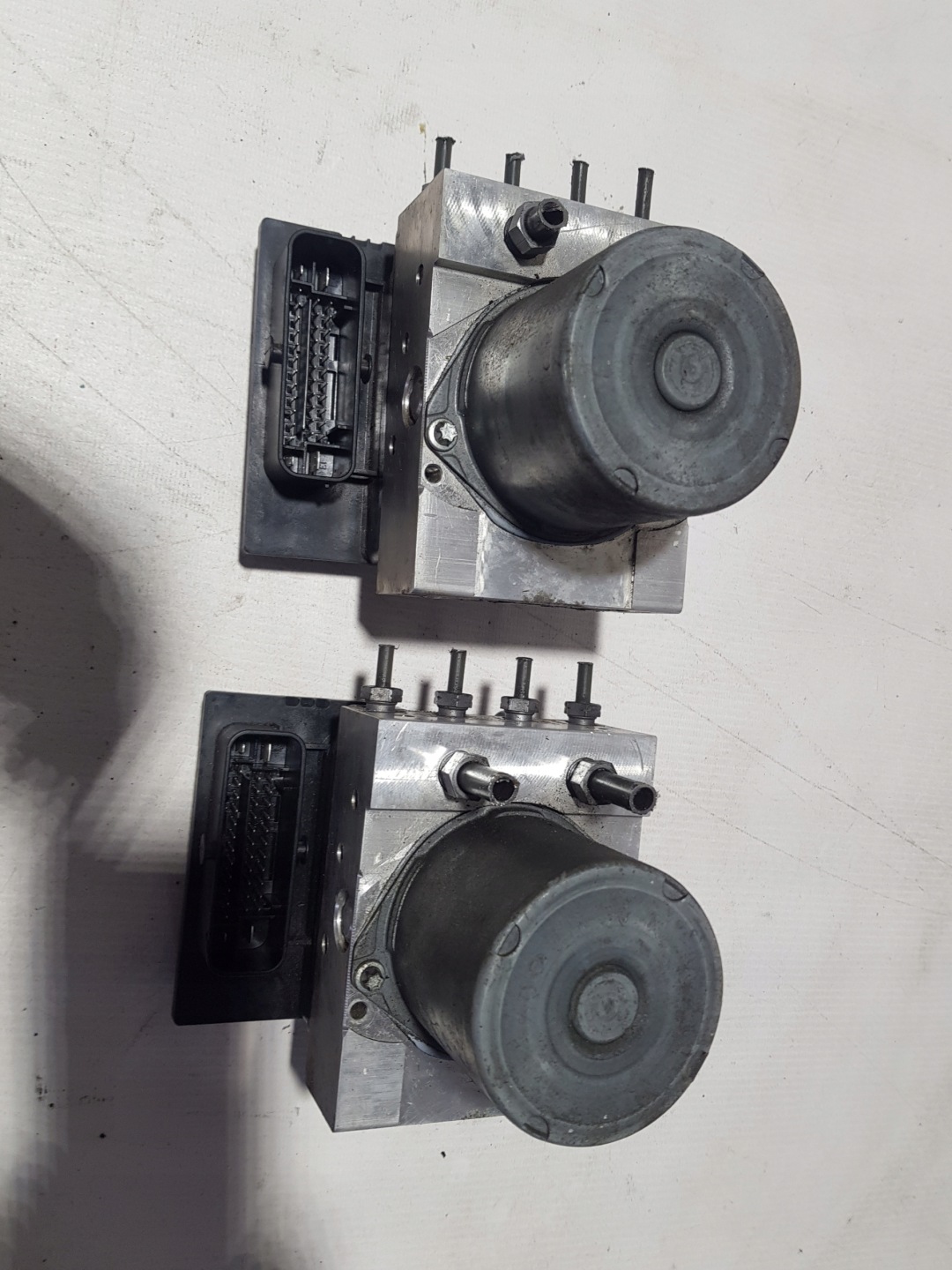Pompa ABS MERCEDES W212 2124315512