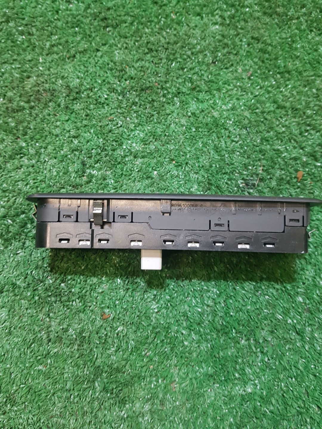 control panel of the window driver´s RENAULT LAGUNA 3 809610006R