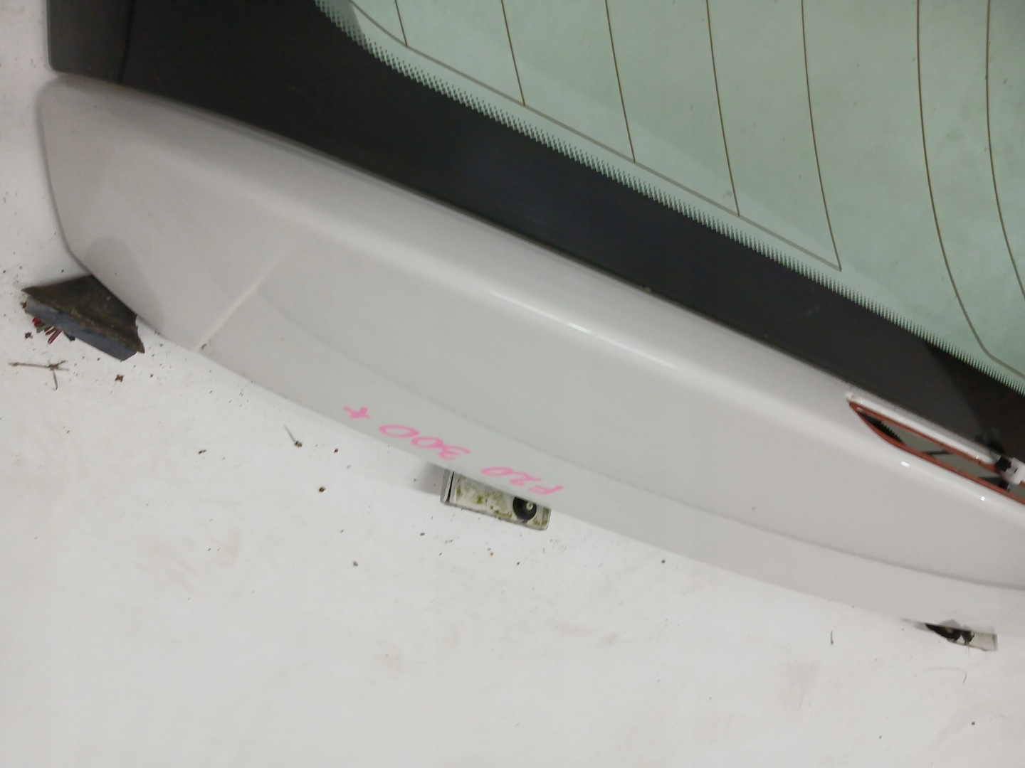 trunk door boot rear BMW F20 300