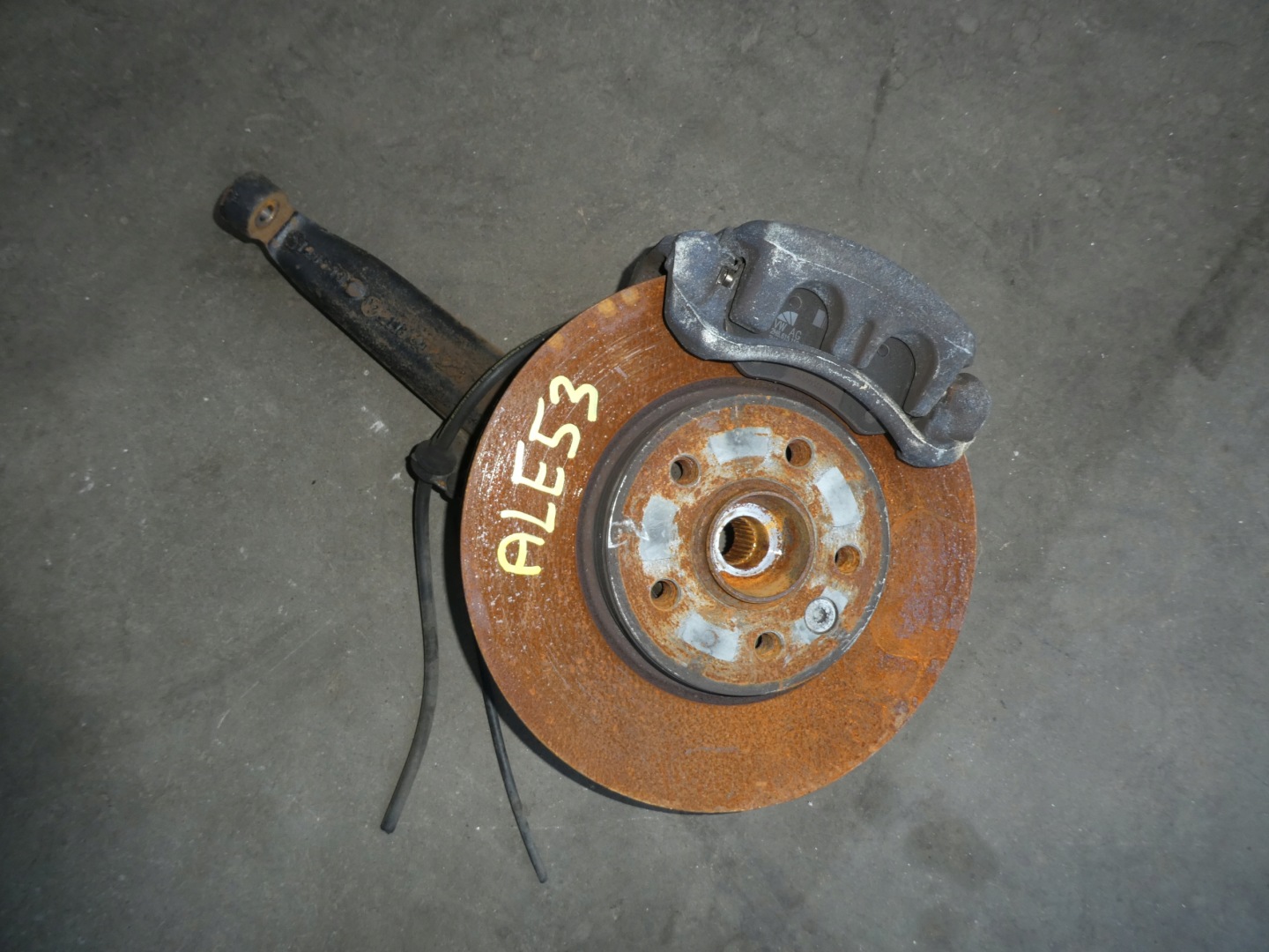 swing front right VW AMAROK 2H0407258