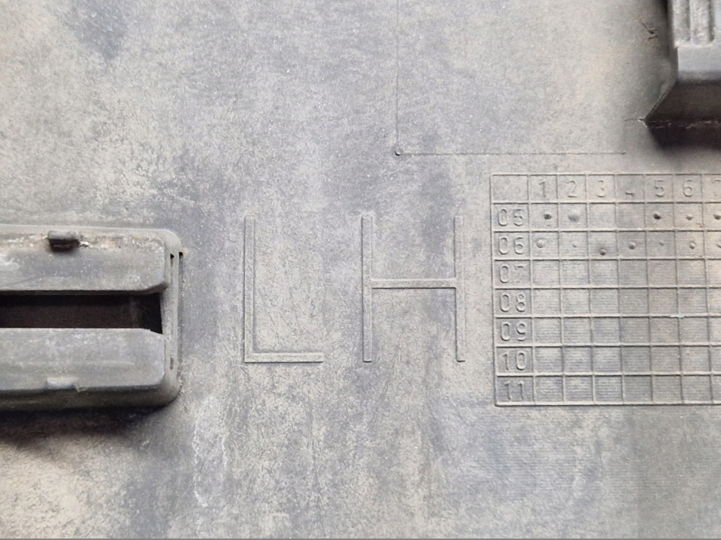 AUDI Q7 4L DEKOR moulding door left front 4L0853959