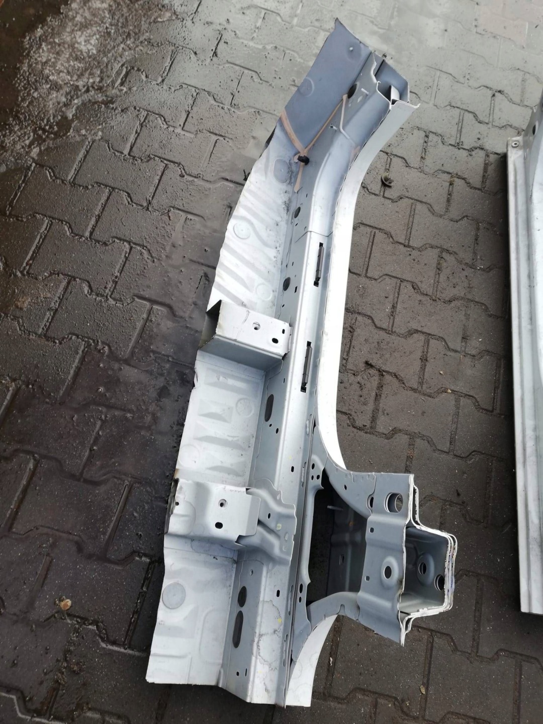 krytka prahová pravá strana Dacia Jogger