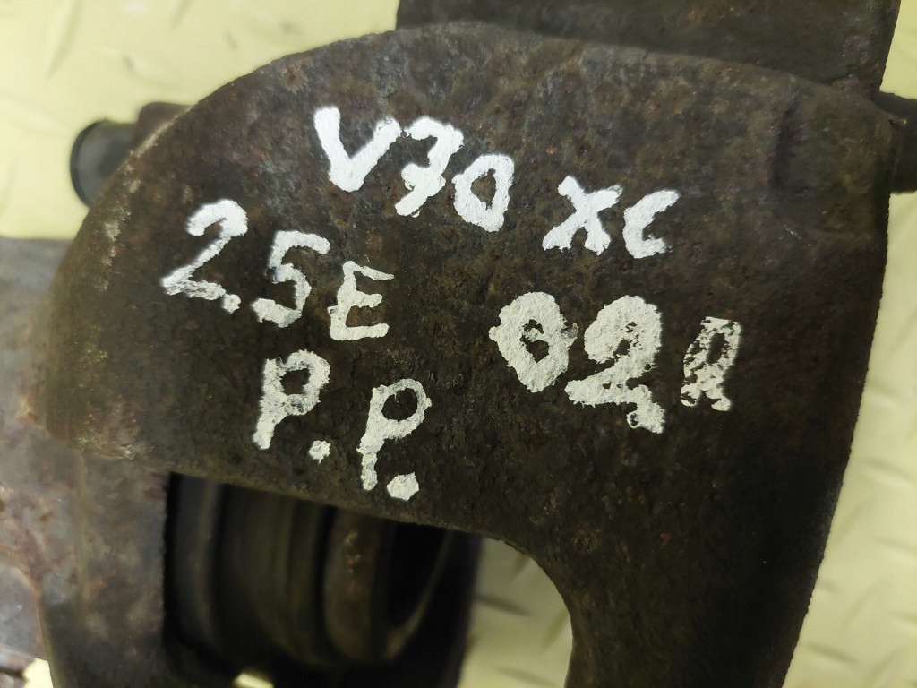 VOLVO XC70 II 2.5 KOMBI caliper brake right front