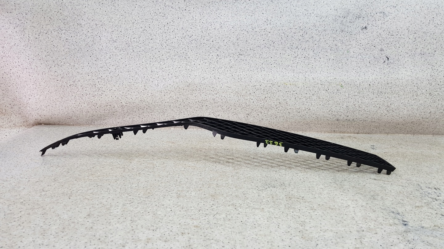 BENTLEY BENTAYGA left grid bumper front 3622