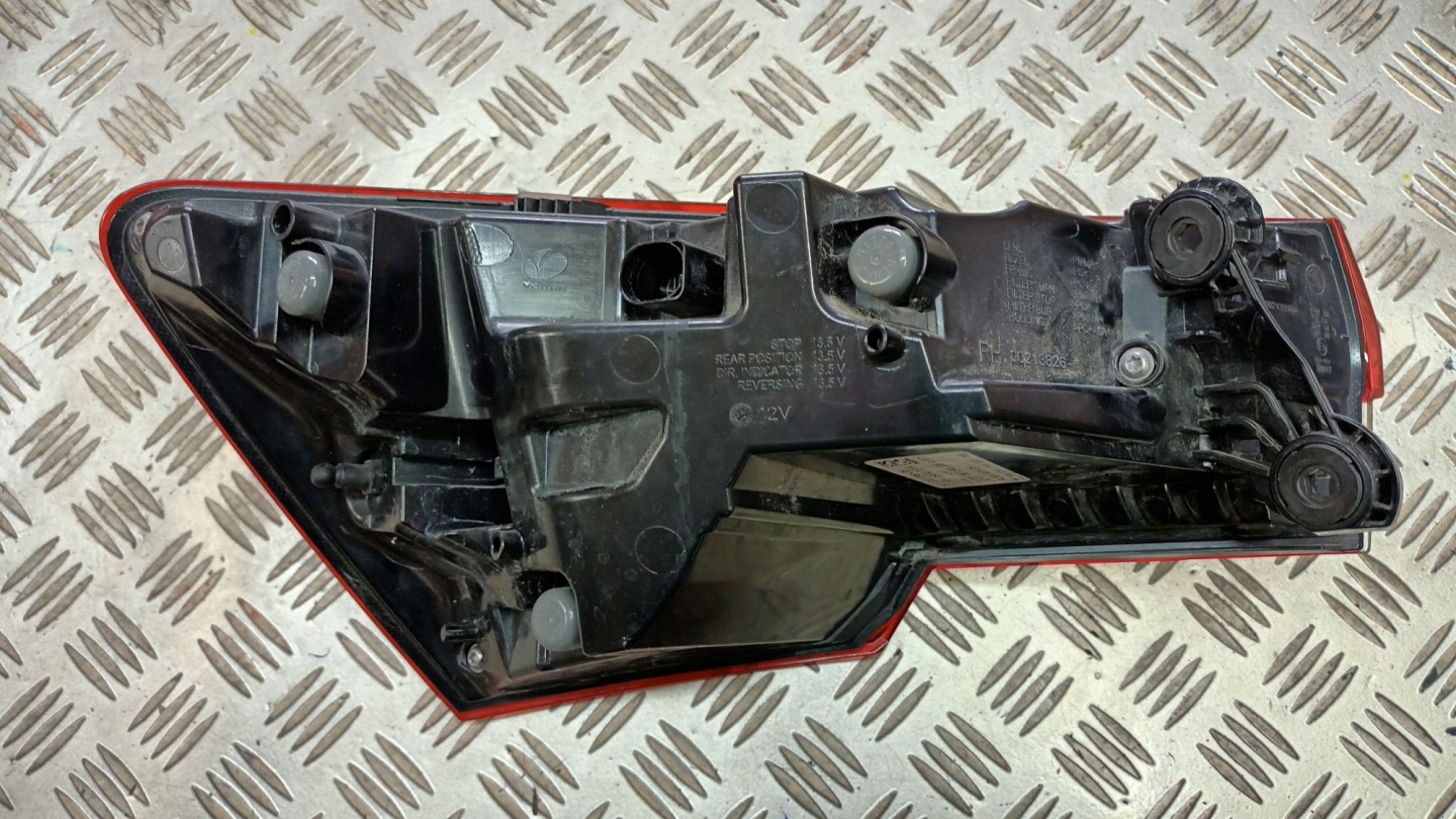 light rear right LED NAROZNA SKODA OCTAVIA IV KOMBI HB 2019R->
