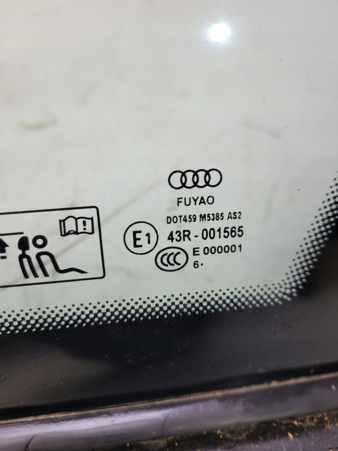 window bodywork right rear part AUDI A4 B9 8W9 AVANT KOMBI 2016R original !!!