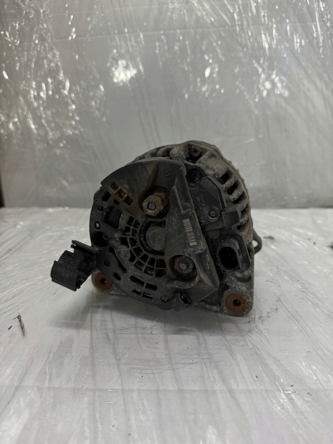 VW T5 LIFT T6 AMAROK 2.0 TDI ALTERNATOR Original
