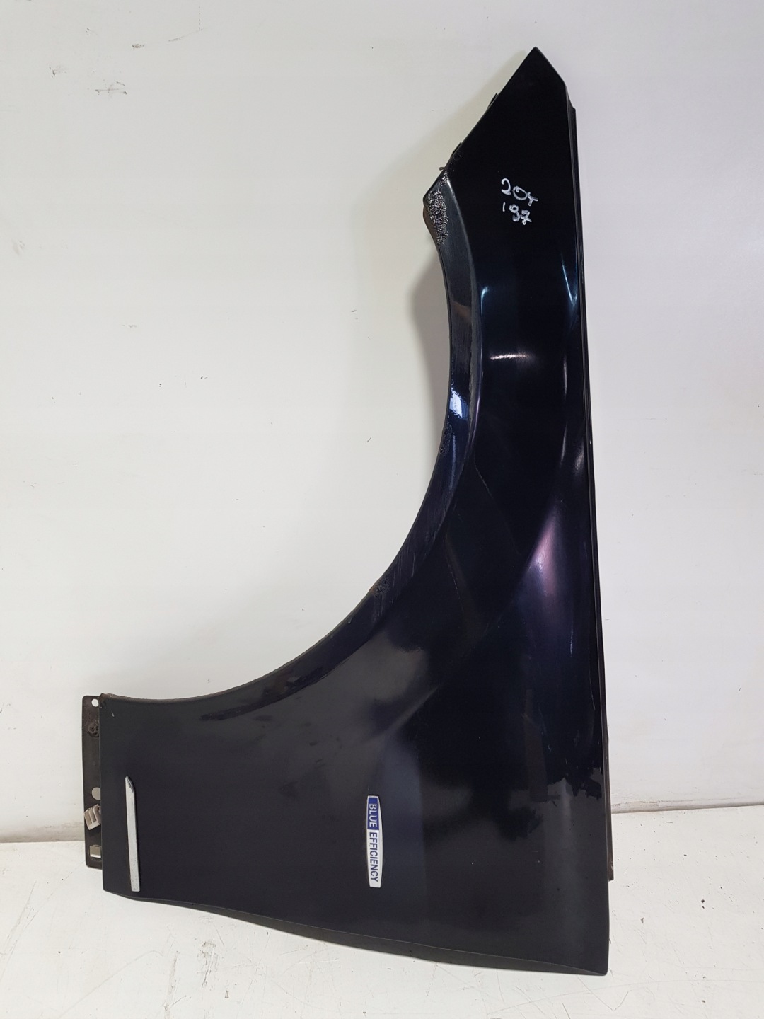 MERCEDES W204 fender left front