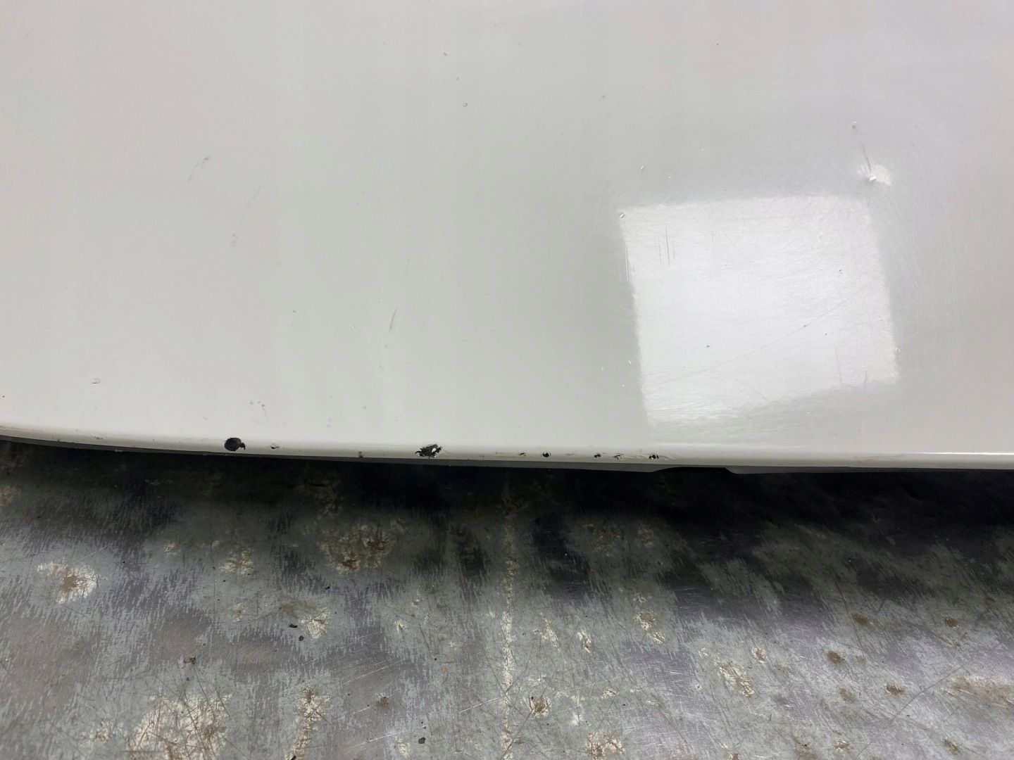 VW ID BUZZ grill bonnet cover front EMBLEMAT BIALY LB9A 1T3823029A