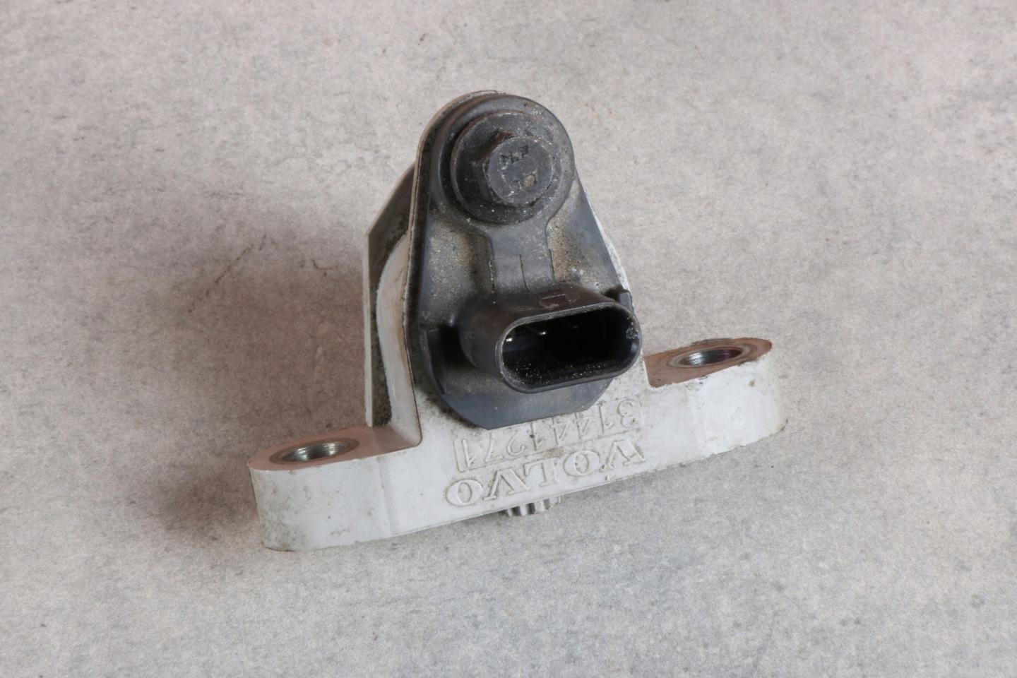 VOLVO XC60 and D4 2.0d D4204T14 crankshaft position sensor 31441271