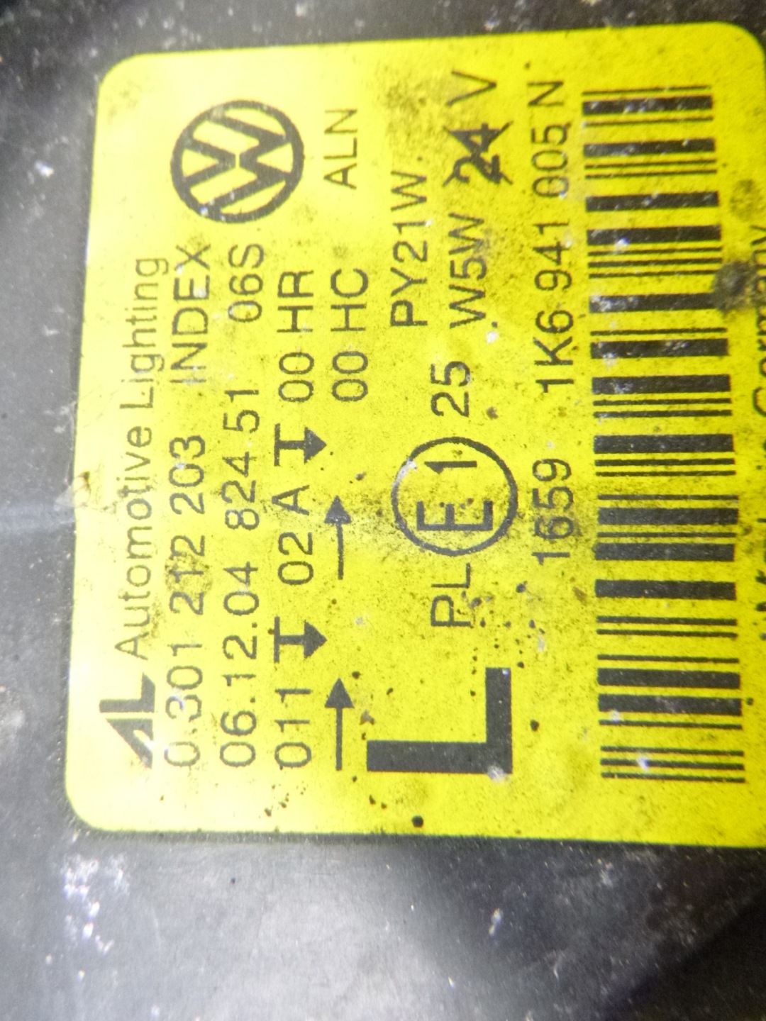 light front left VW GOLF V 5 03-09 VALEO AL 1K6941005N REFLETKTOR