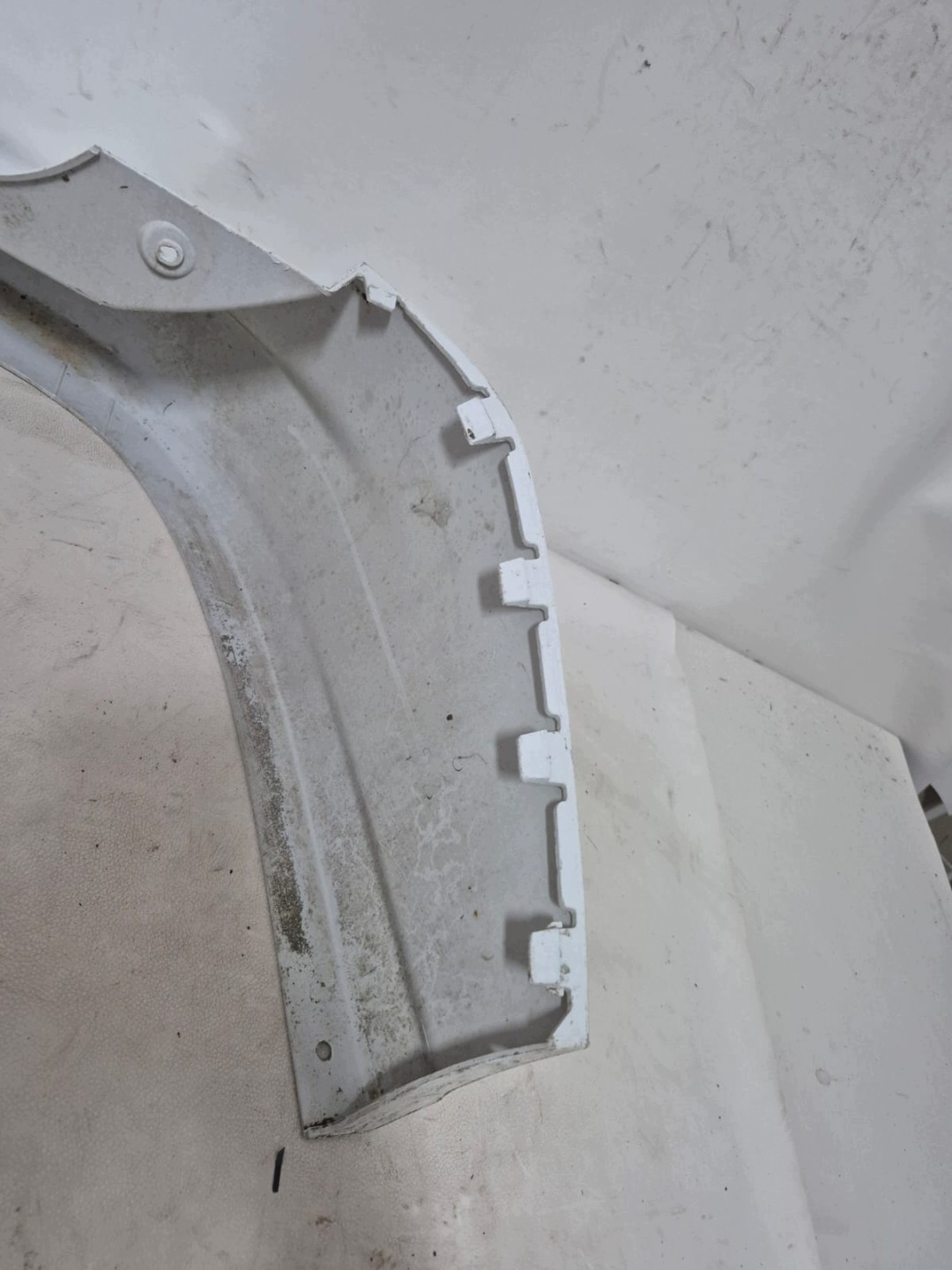 FORD TRANSIT COURIER e 1 MK1 14-23 Paraurti posteriore posteriore