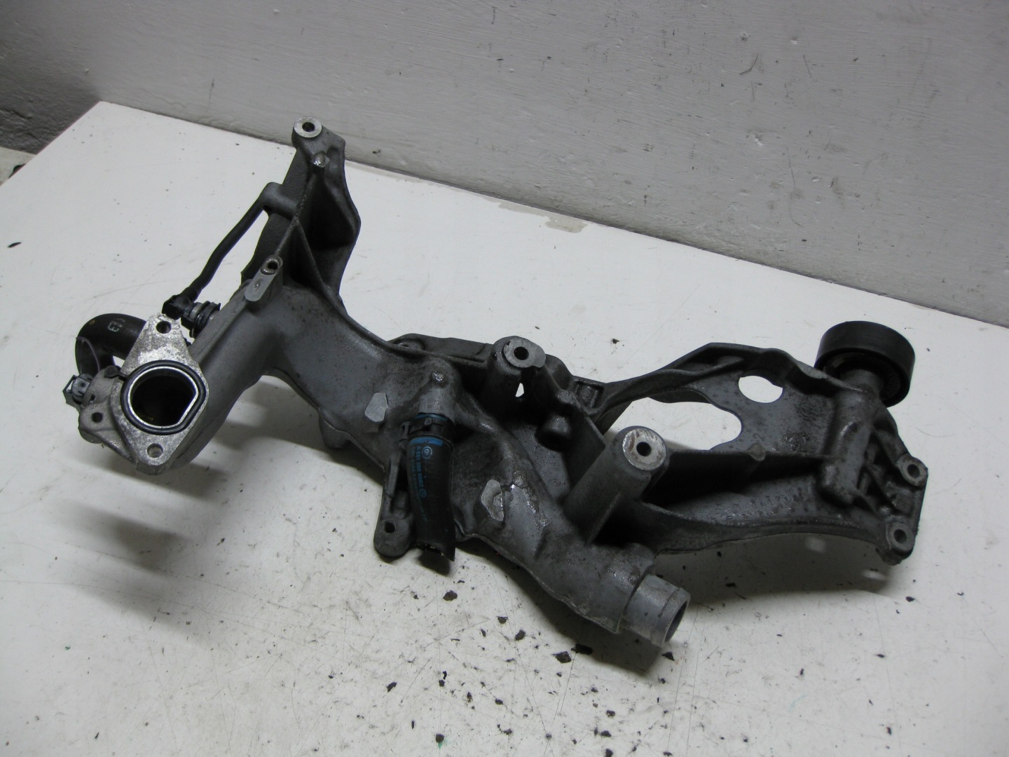 MERCEDES W246 2.2 CDI 14R Support Support plaque Moteur A6512011709