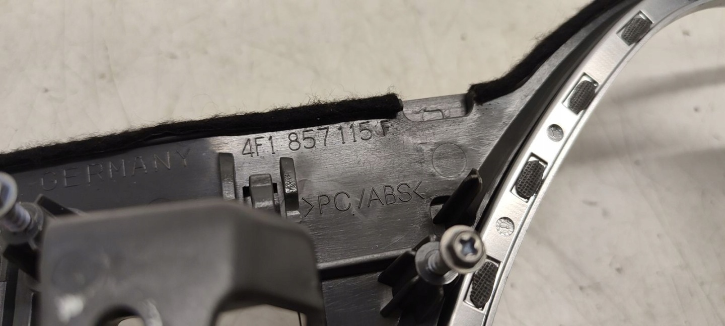 frame cover of the dial Audi A6 C6