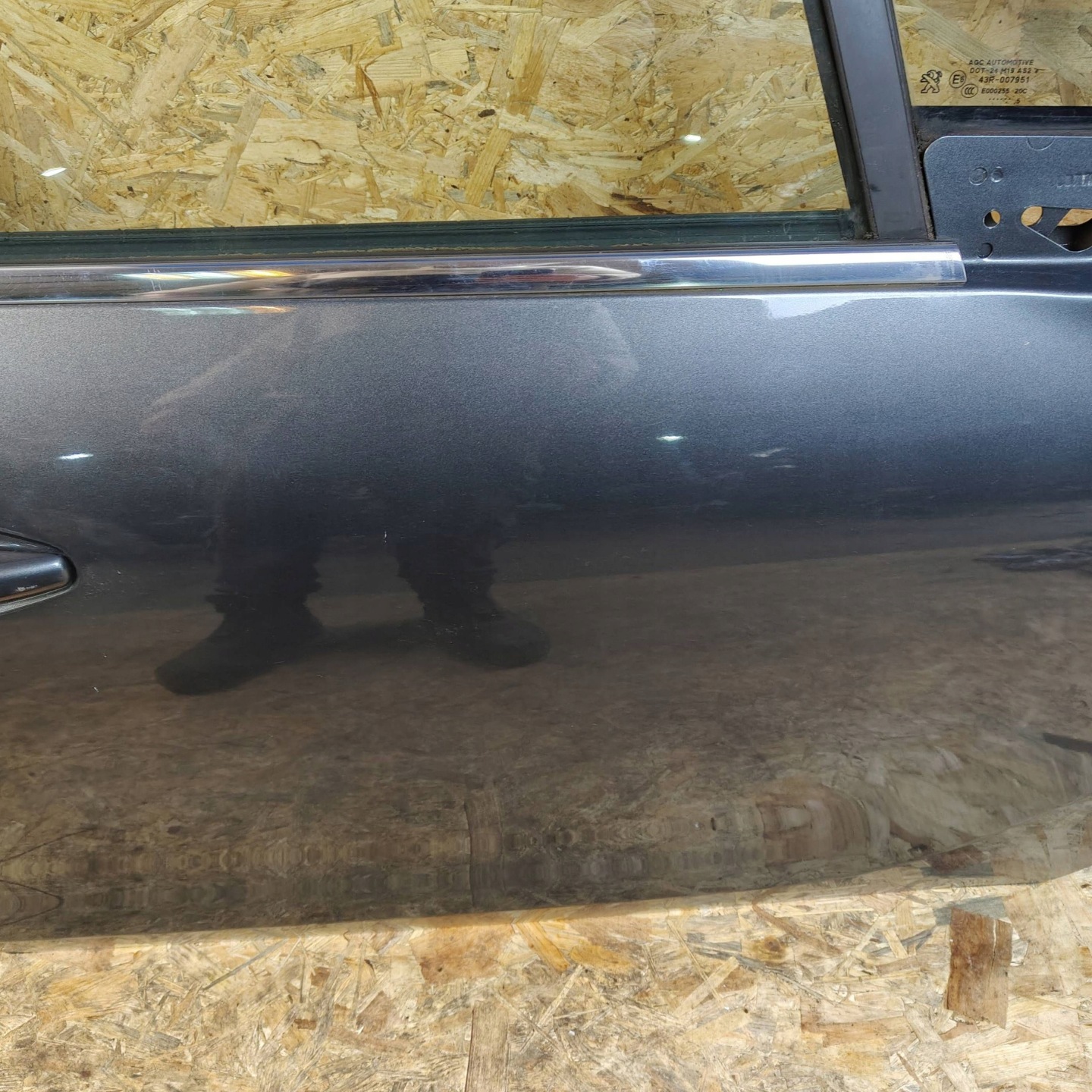 door front front side right Peugeot 208 and