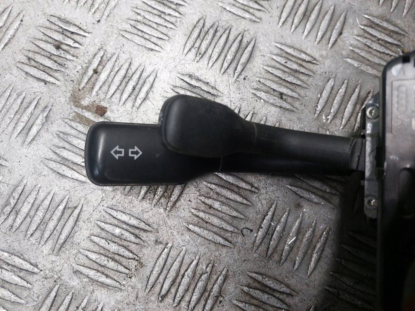 MANETKA DEVIO LUCI TERGICRISTALLO TERGI AUDI A8 D2 1J0959654J 4D0953513D