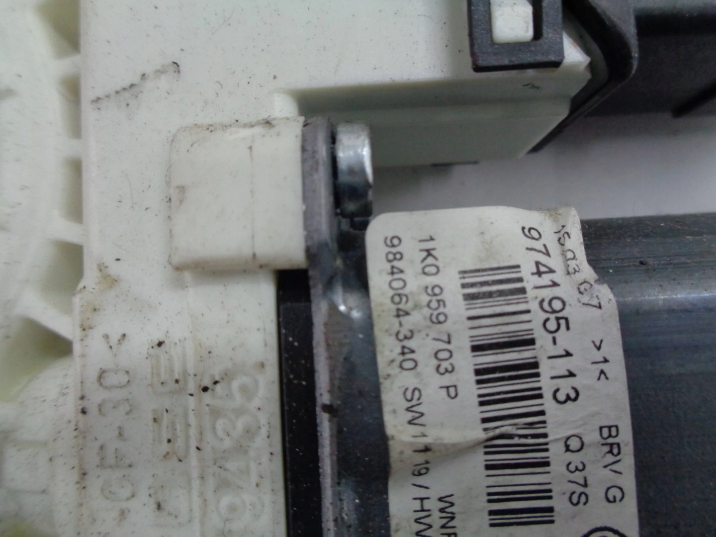 VW GOLF V JETTA lock mini motor windows left rear part