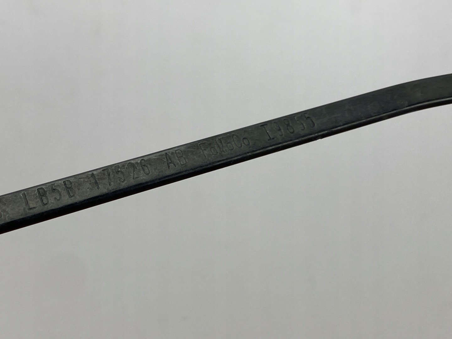 wiper arm right Ford Explorer VI 20+ USA