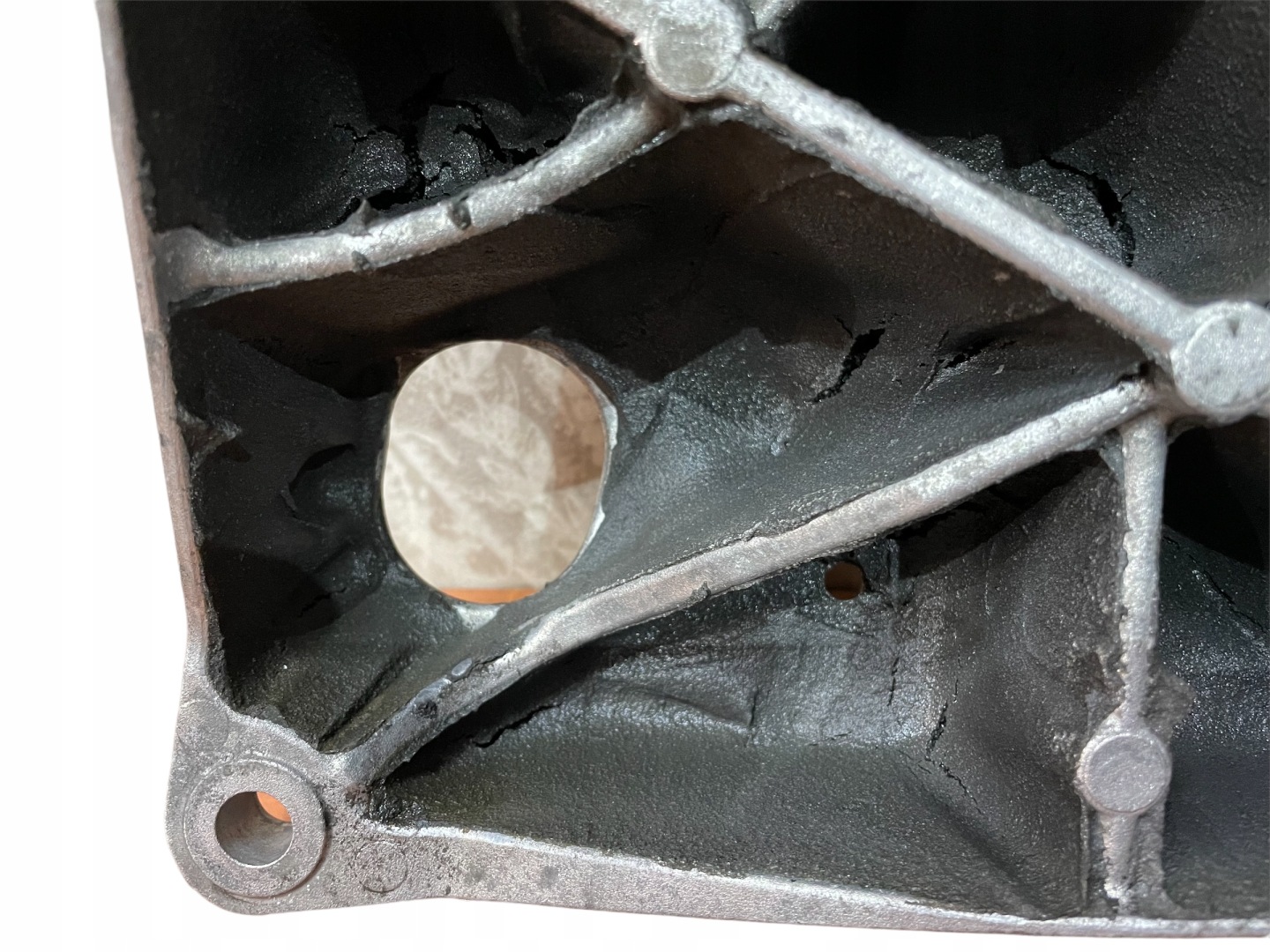 engine mount BMW 5 F10 F11 2.0D N47