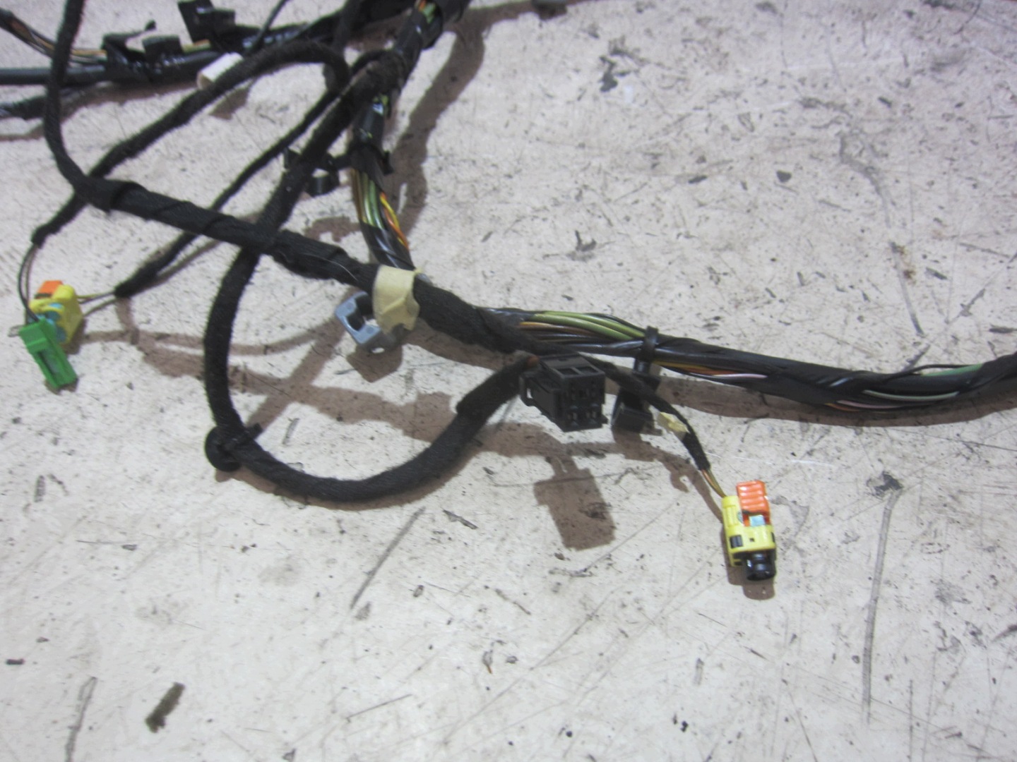 VOLVO XC90 II rear left bundle XC 90 2.0 T6 wiring left rear part 31940400