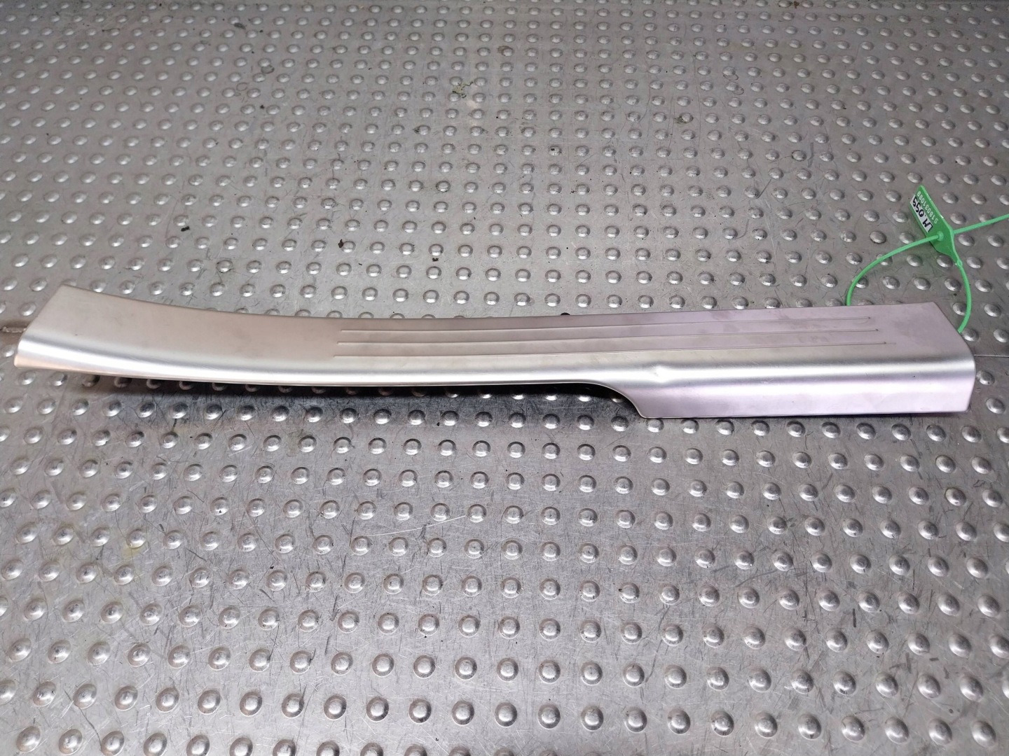 cap of the threshold left rear part 3W4863381M BENTLEY FLYING SPUR 2014-2018