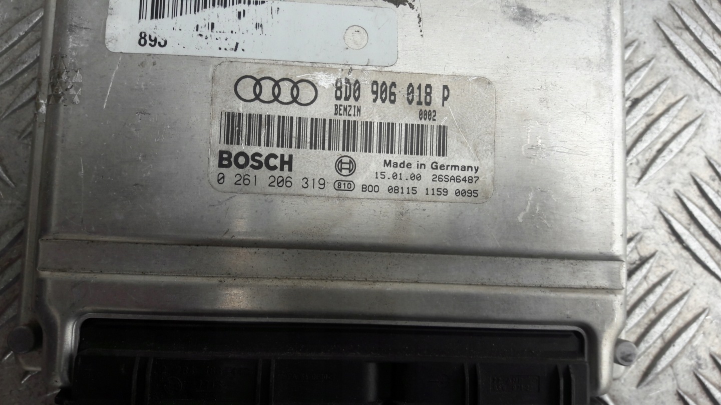 AUDI A6 C5 computer control unit of the engine 1.8 8D0906018P