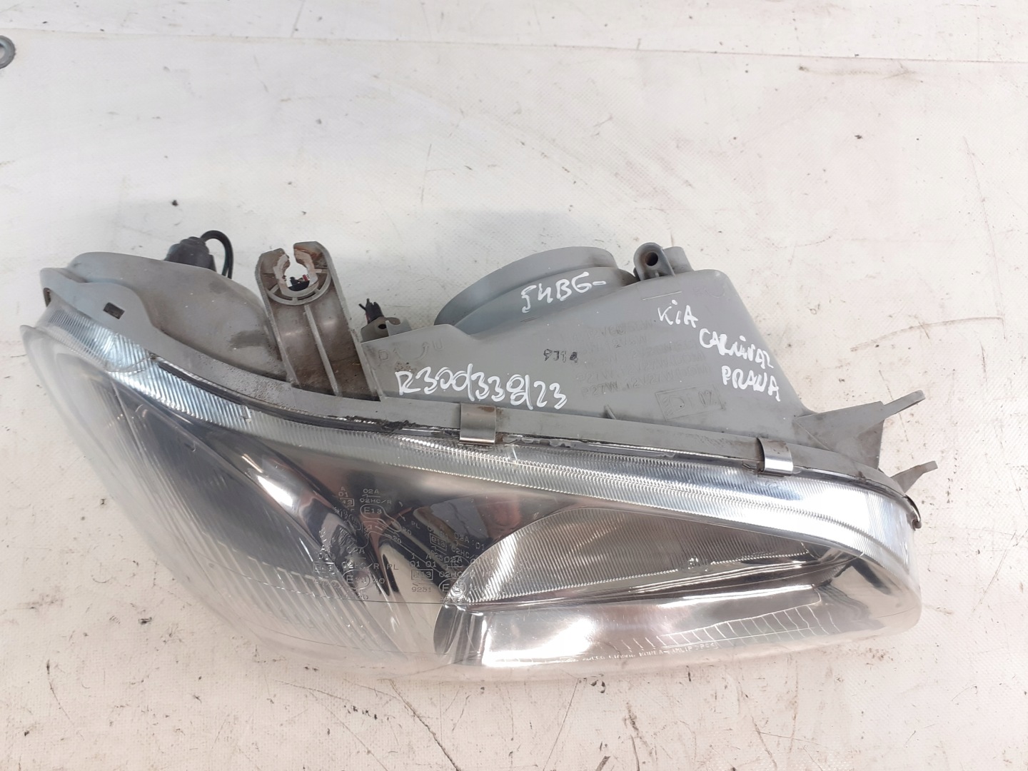 REFLEKTOR light right KIA CARNIVAL and