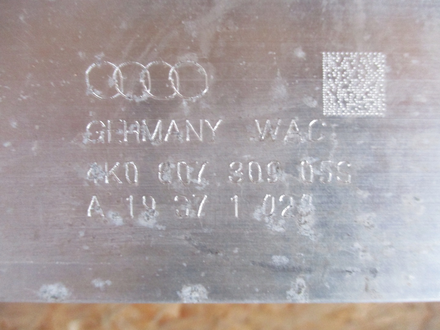STOSSSTANGENTRÄGER HECK HINTEN AUDI A6 C8 4K