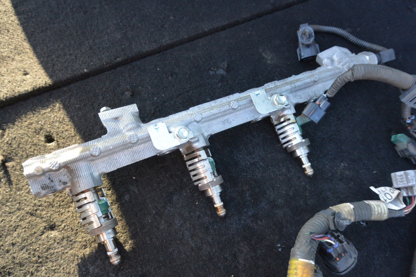 injection ramp injector bundle nozzle LEXUS IS250 2.5 V6 KOMPLET