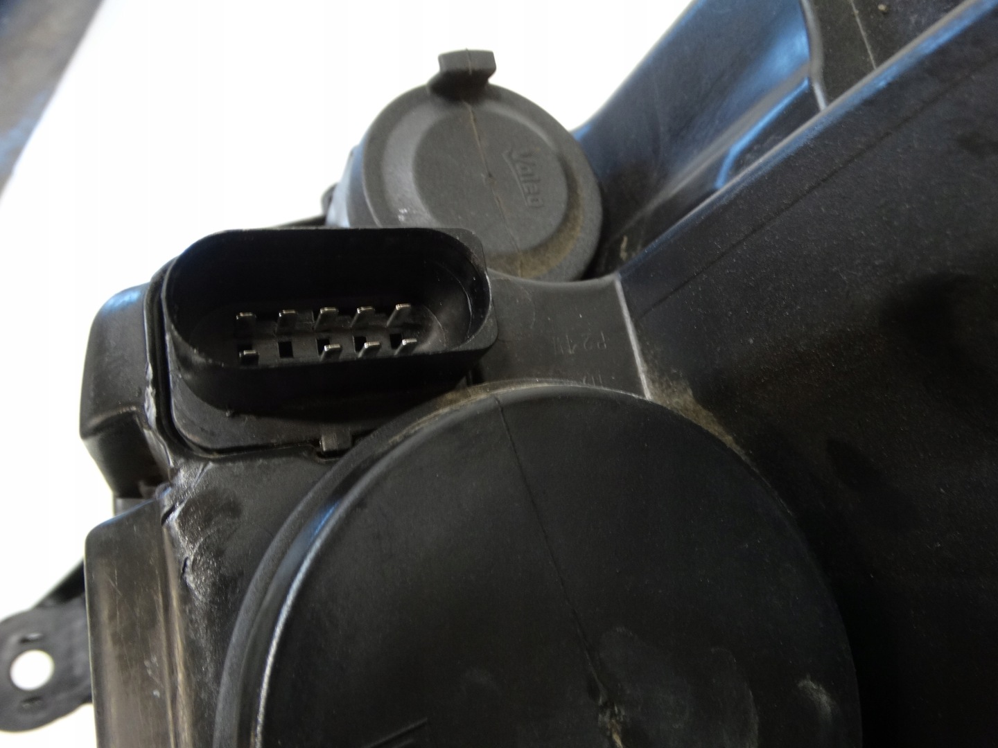 light left front VOLKSWAGEN T6 7E1941015AC
