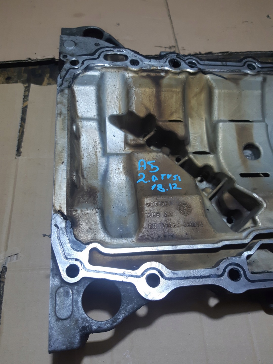 AUDI A4 B8 A5 8T 1.8 2.0 TFSI oben Ölwanne 06H103603S