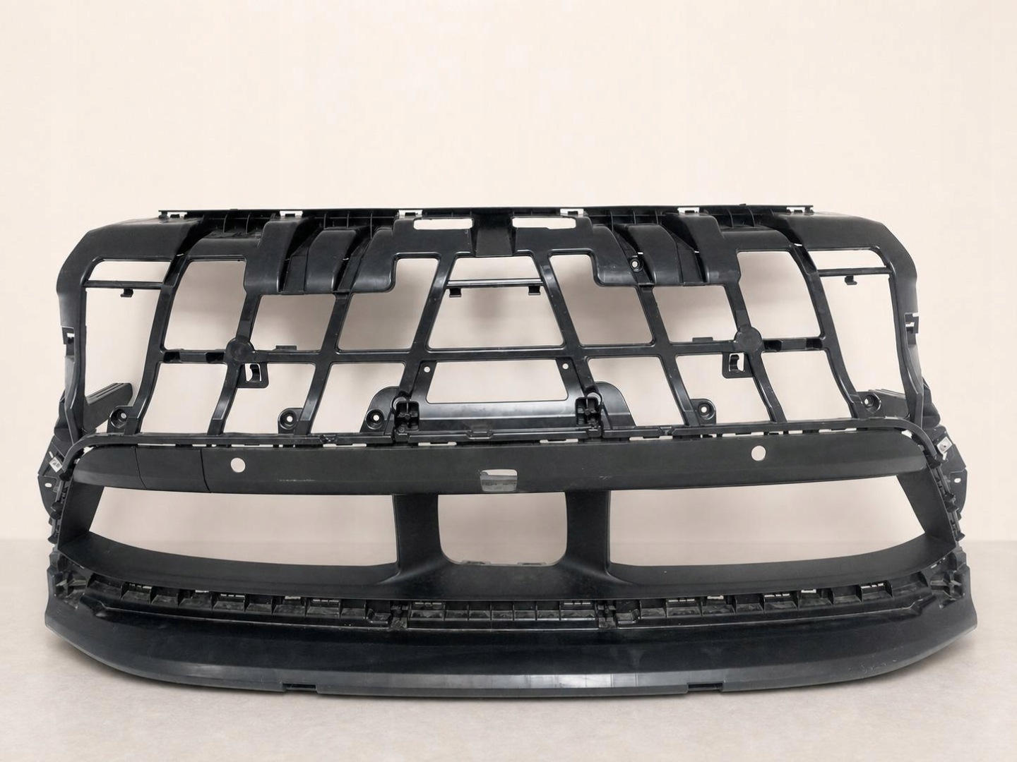 PORSCHE MACAN II 95C 24- grid grille intake W bumper front REAL TOP VIEW