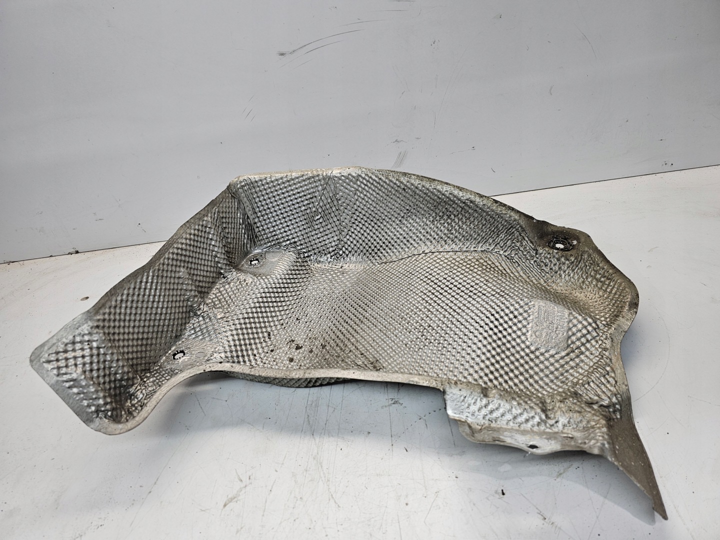 kryt TERMICZNA výfuku AUDI A3 8V VW 5Q0825729